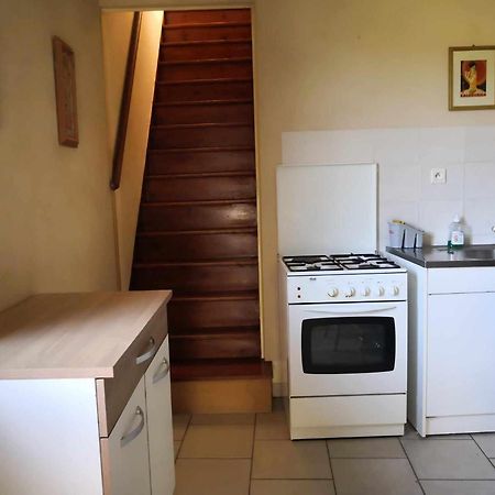 Petit Gite Ou Chambre D'Hotes 2/4 Personnes Buffieres 外观 照片